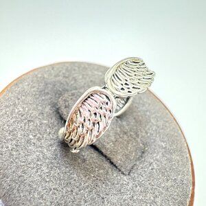 VTG Sterling Silver 925 Angel Wings Textured Design Band Ring Size 5.75